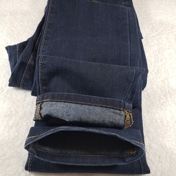 Gap Women’s Midrise Dark Wash Jeans sz 2/26R - Picture 6 of 6